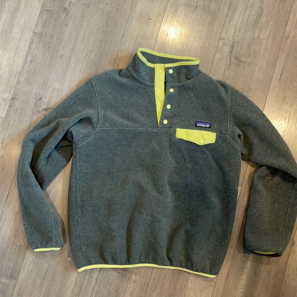 COPY - Women’s medium Patagonia synchilla